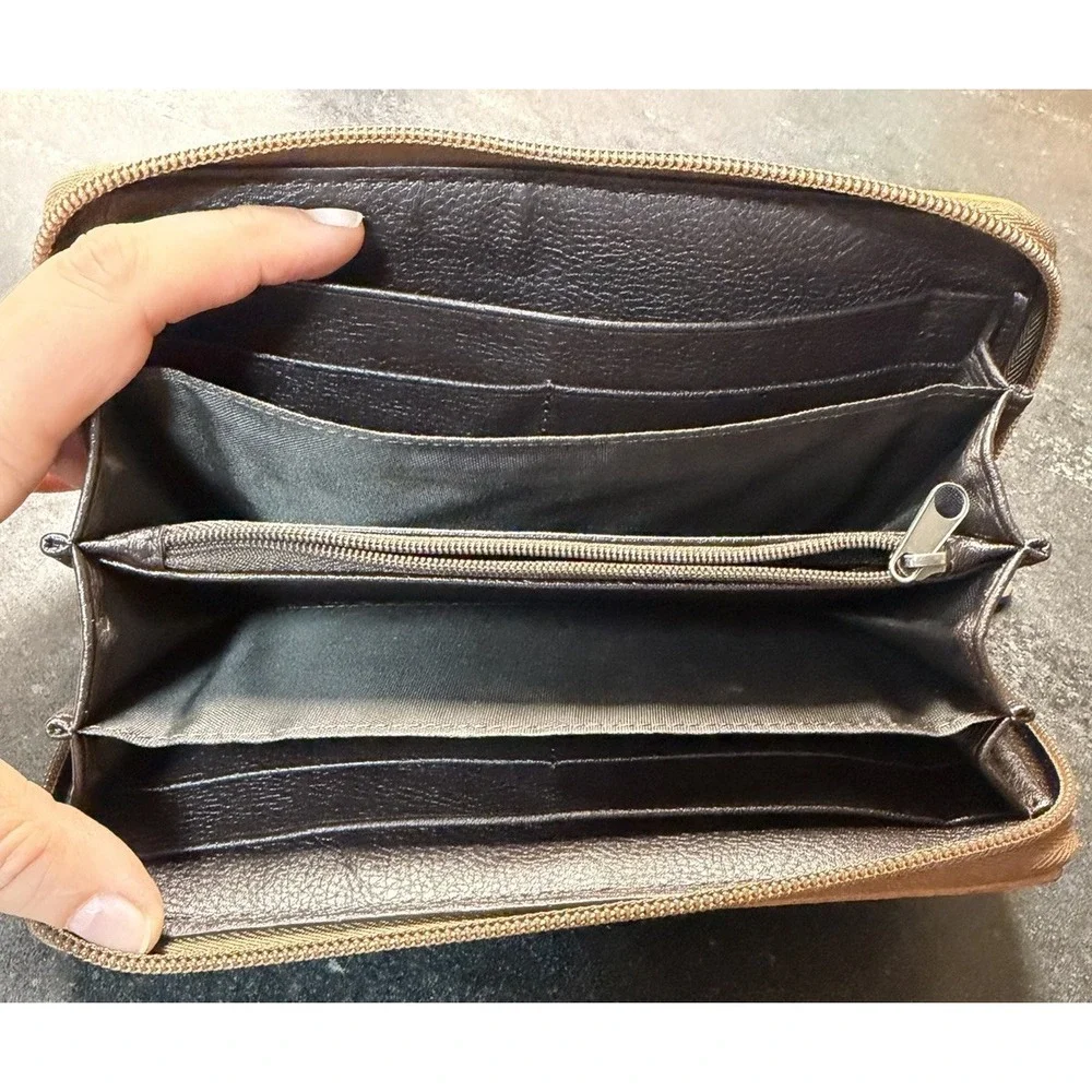 Ariat Cruiser Matcher Turquoise Bronc Clutch Wallet Studded Western A770004733